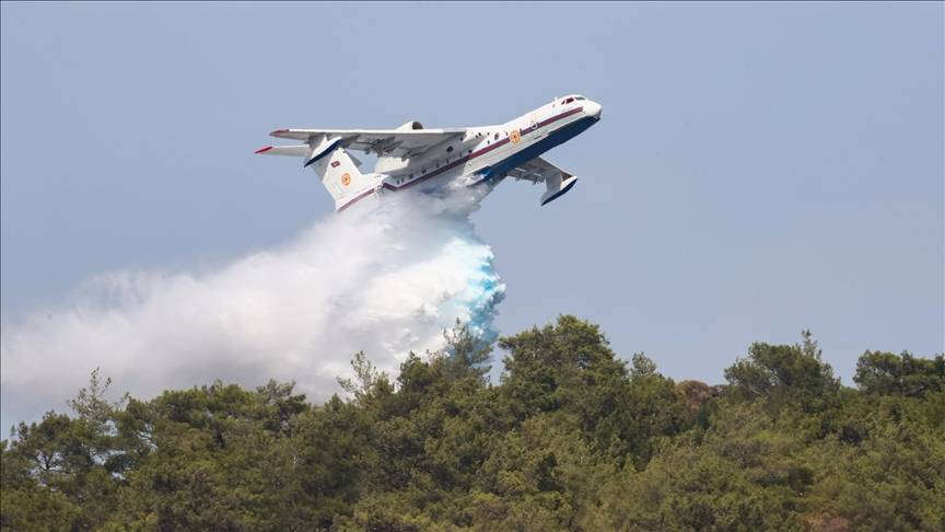 Tek sortide 74 ton su! İşte dünyanın en güçlü yangın söndürme uçakları 7